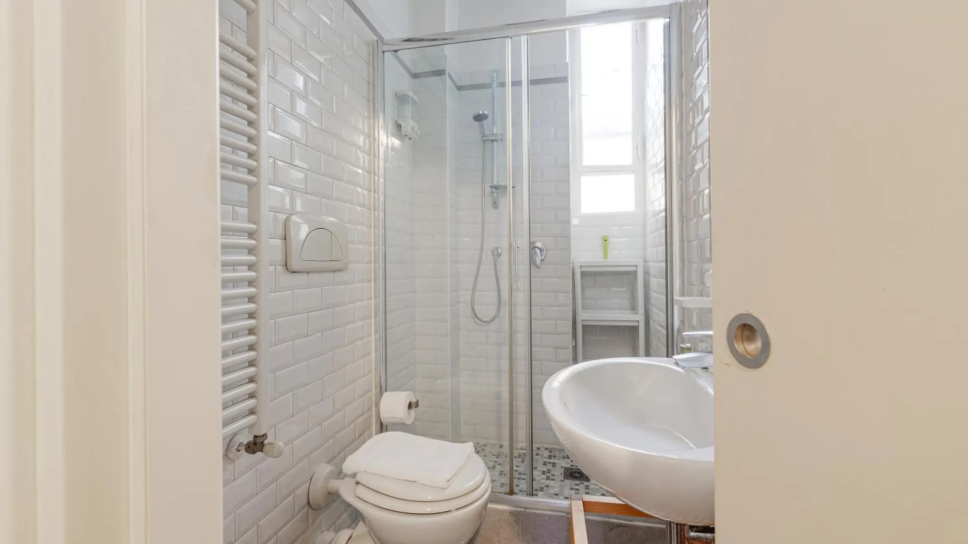 Brenta M3 - Floral Studio Apartment Milan