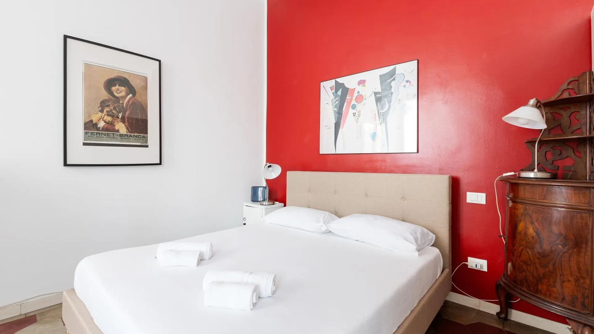 Brenta M3 - Floral Studio Apartment Milan Italy